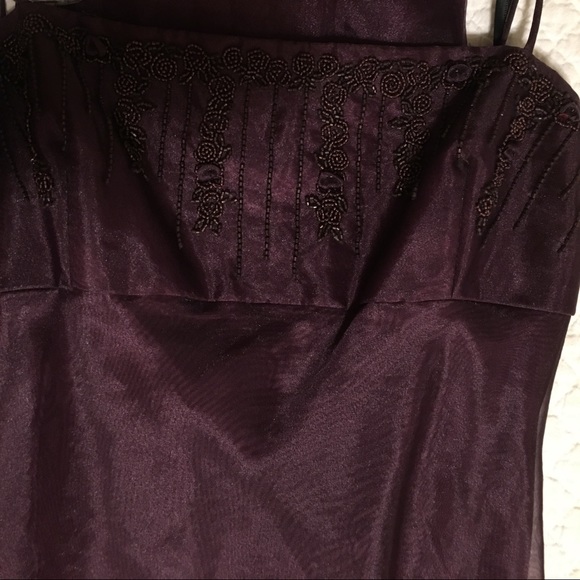 Elegant but simple prom dress - Picture 1 of 3